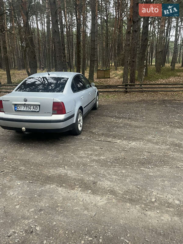 Седан Volkswagen Passat 1997 в Ковеле