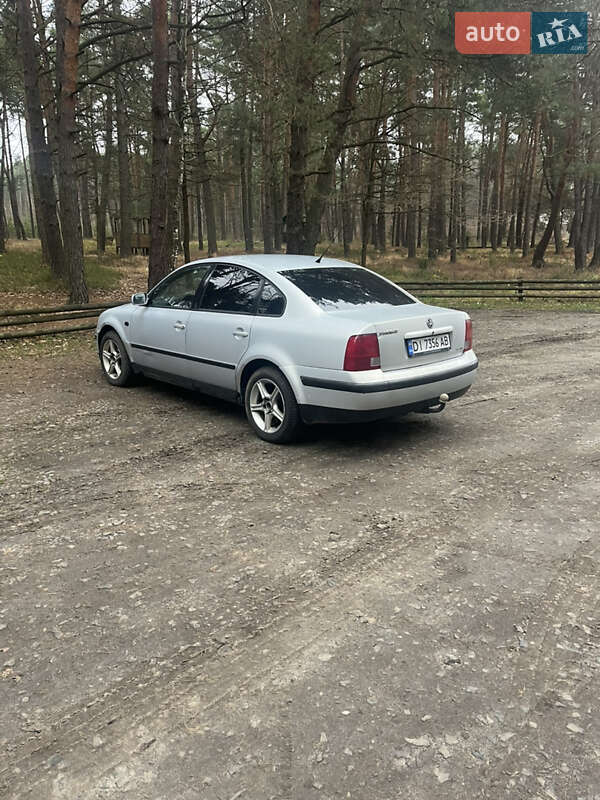 Седан Volkswagen Passat 1997 в Ковеле