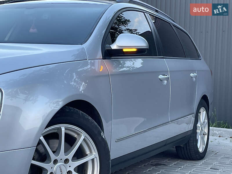 Універсал Volkswagen Passat 2006 в Дрогобичі