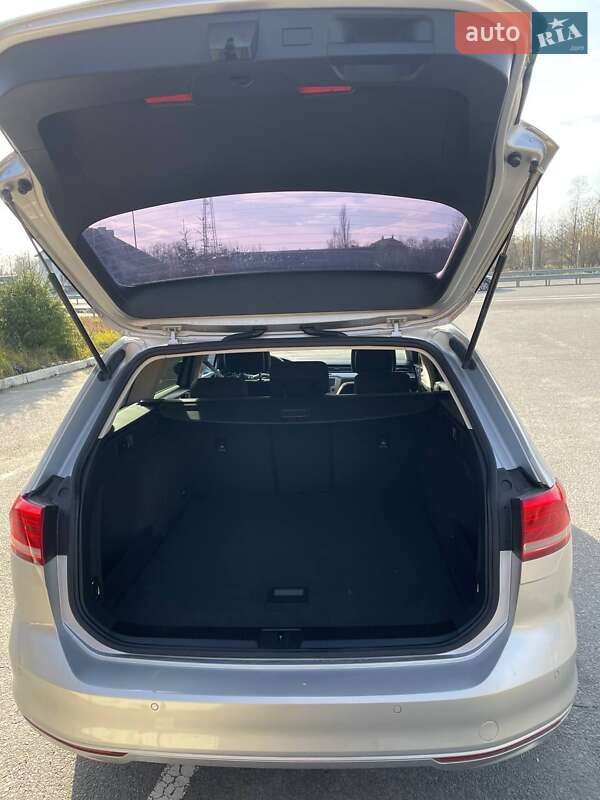 Универсал Volkswagen Passat 2016 в Звягеле