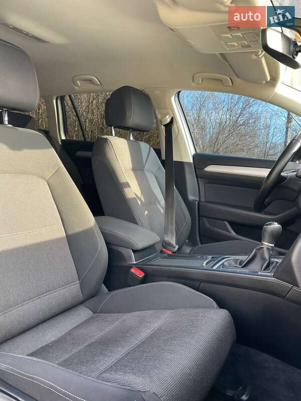 Универсал Volkswagen Passat 2016 в Звягеле