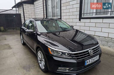 Седан Volkswagen Passat 2017 в Києві