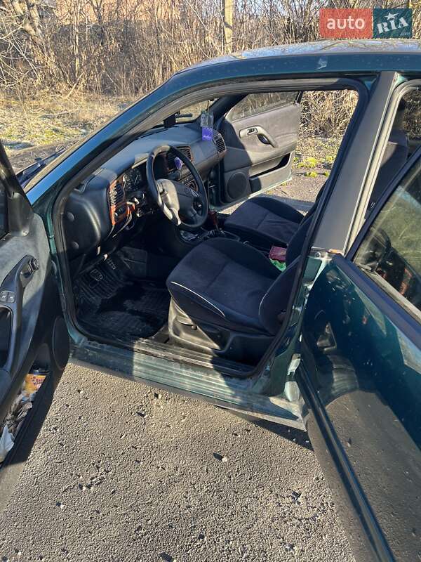 Седан Volkswagen Passat 1995 в Костополе фото 6 Седан Volkswagen Passat 1995 в Костополе