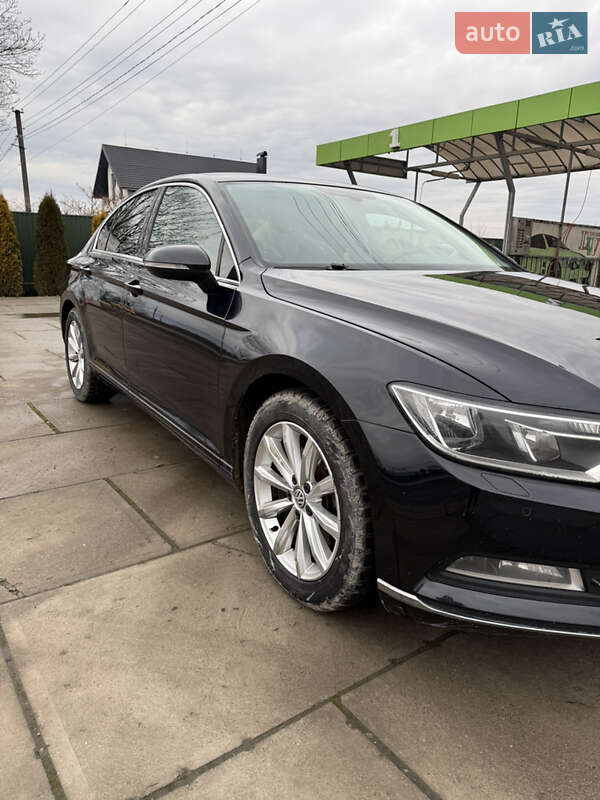 Седан Volkswagen Passat 2015 в Хусте