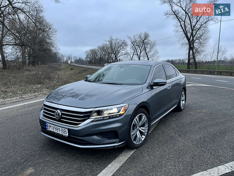 Седан Volkswagen Passat 2020 в Ромнах