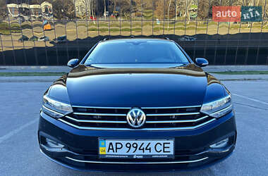 Универсал Volkswagen Passat 2019 в Запорожье