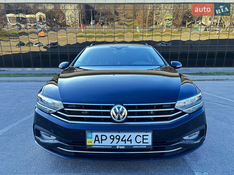 Универсал Volkswagen Passat 2019 в Запорожье