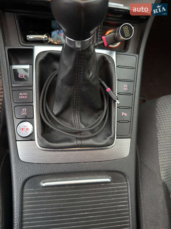 Универсал Volkswagen Passat 2012 в Сумах