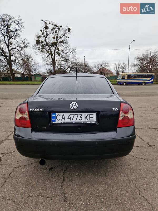Седан Volkswagen Passat 2003 в Черкассах