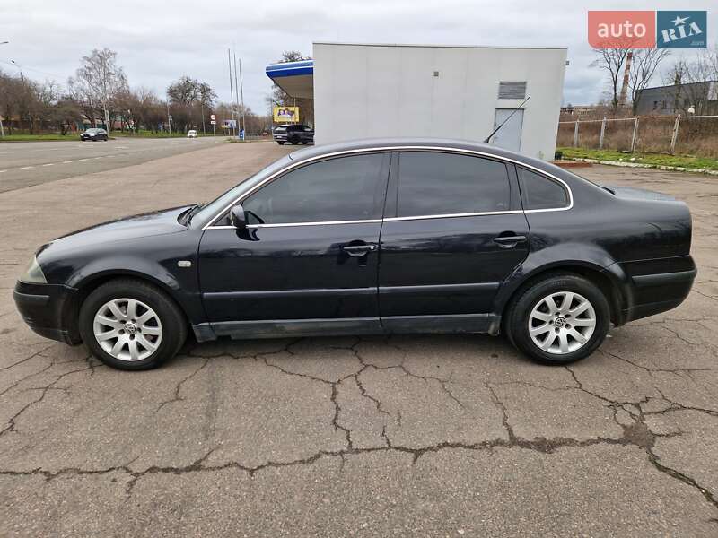 Седан Volkswagen Passat 2003 в Черкассах