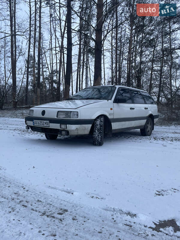 Универсал Volkswagen Passat 1992 в Пересечном