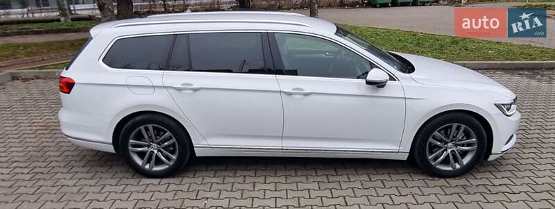Універсал Volkswagen Passat 2015 в Чернівцях