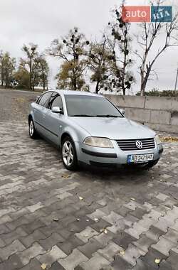 Седан Volkswagen Passat 2000 в Дашеве