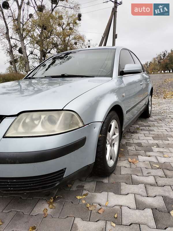 Седан Volkswagen Passat 2000 в Дашеве
