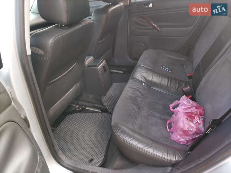 Седан Volkswagen Passat 2004 в Калиновке фото 3 Седан Volkswagen Passat 2004 в Калиновке