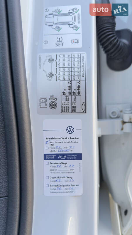 Універсал Volkswagen Passat 2022 в Вараші