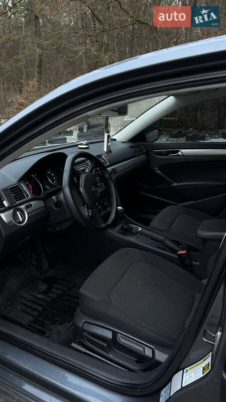 Седан Volkswagen Passat 2016 в Киеве