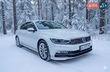 Седан Volkswagen Passat 2017 в Киеве