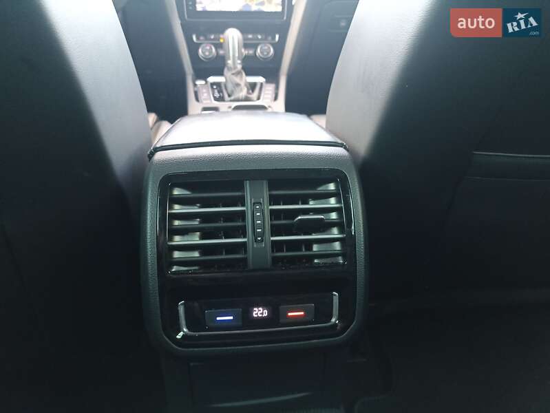 Универсал Volkswagen Passat 2017 в Житомире фото 20 Универсал Volkswagen Passat 2017 в Житомире