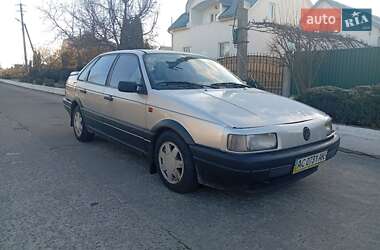 Седан Volkswagen Passat 1991 в Вараші