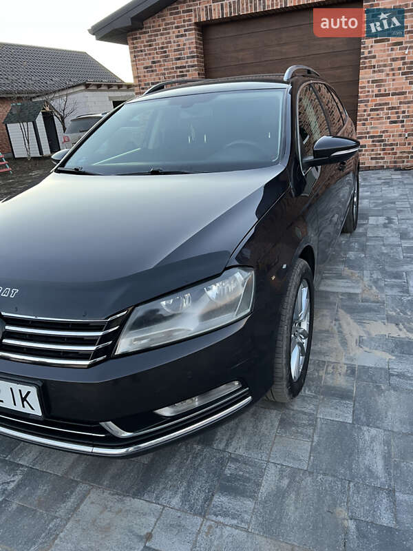 Универсал Volkswagen Passat 2011 в Сарнах