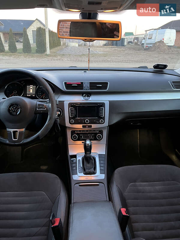 Универсал Volkswagen Passat 2011 в Сарнах