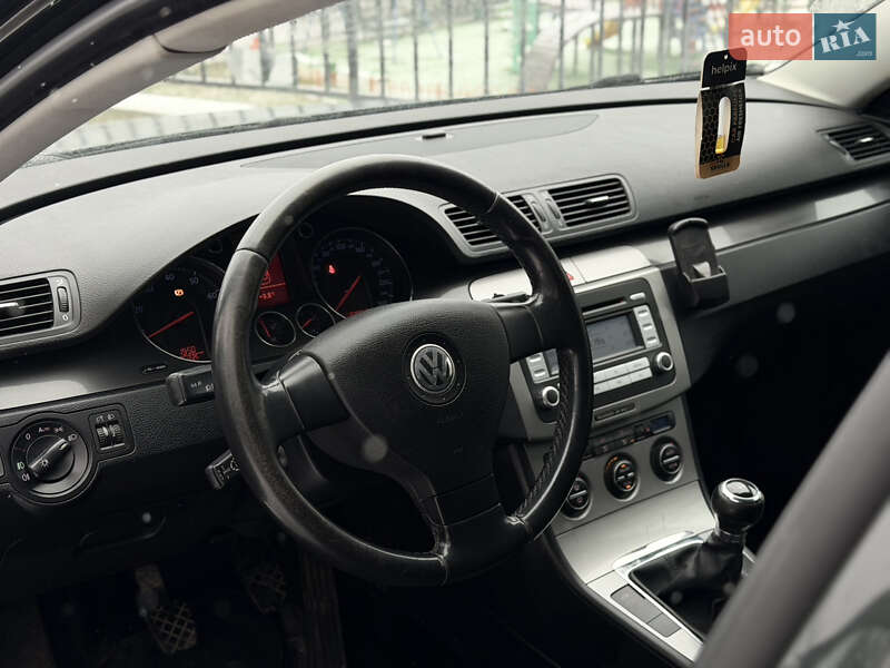 Універсал Volkswagen Passat 2006 в Тернополі