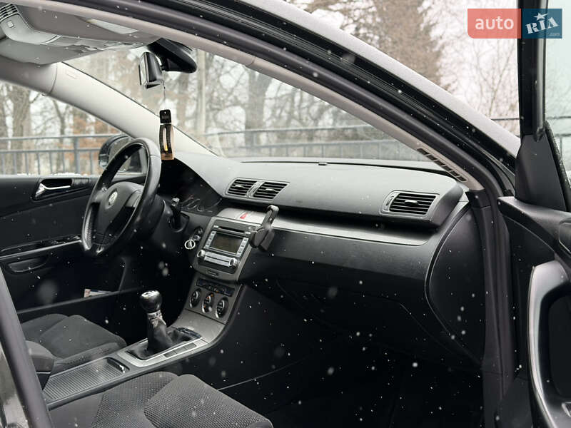 Універсал Volkswagen Passat 2006 в Тернополі