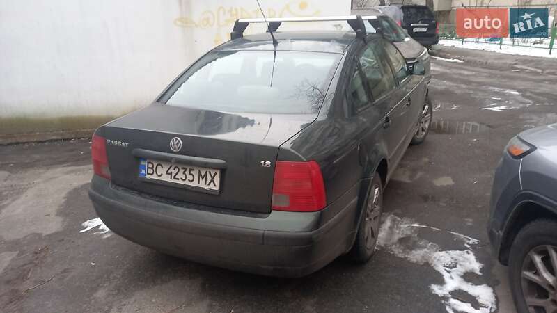 Седан Volkswagen Passat 1998 в Киеве