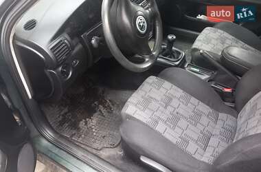 Седан Volkswagen Passat 1998 в Киеве