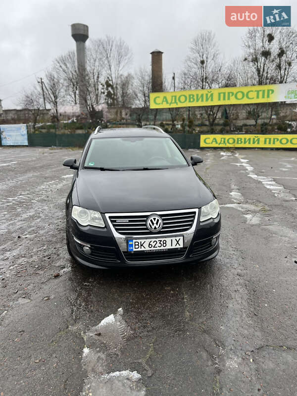Універсал Volkswagen Passat 2010 в Радивиліві