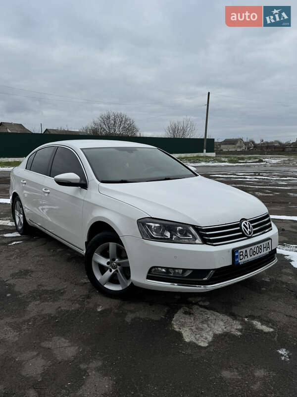 Седан Volkswagen Passat 2013 в Кривом Озере