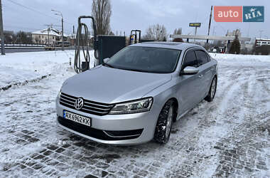 Седан Volkswagen Passat 2011 в Харкові