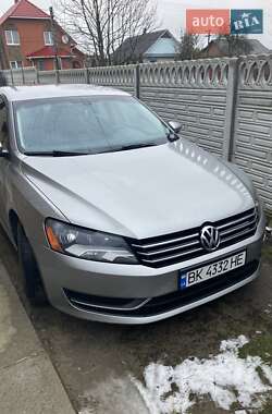 Седан Volkswagen Passat 2011 в Березному
