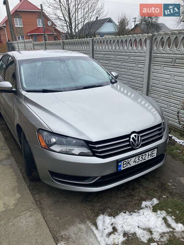 Volkswagen Passat 2011