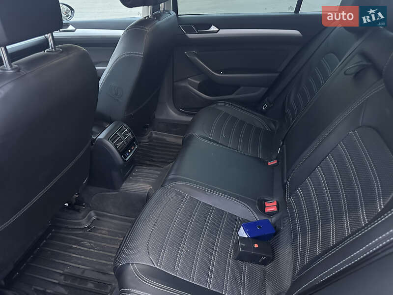 Седан Volkswagen Passat 2015 в Кривому Розі