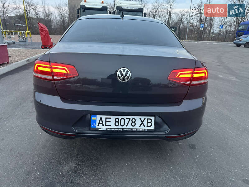 Седан Volkswagen Passat 2015 в Кривому Розі