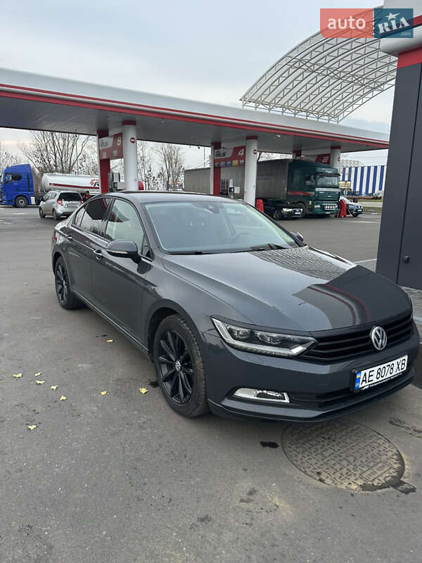 Седан Volkswagen Passat 2015 в Кривому Розі