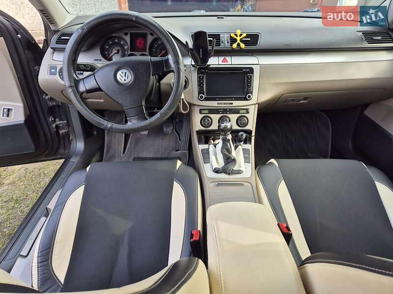 Седан Volkswagen Passat 2008 в Івано-Франківську