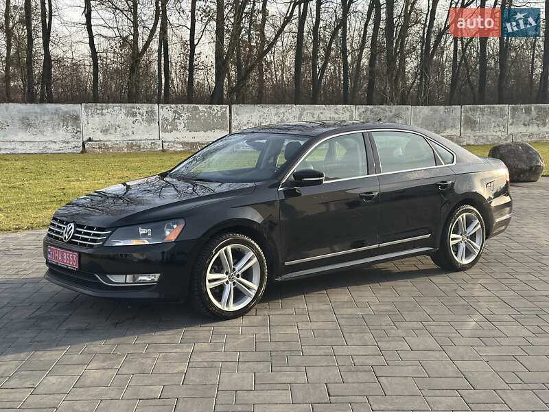 Седан Volkswagen Passat 2012 в Луцке