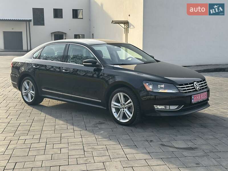 Седан Volkswagen Passat 2012 в Луцке