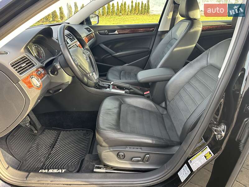 Седан Volkswagen Passat 2012 в Луцке