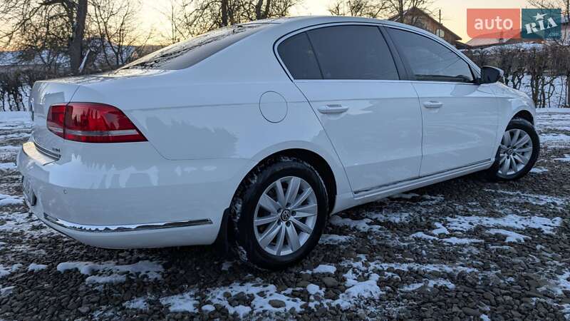 Седан Volkswagen Passat 2013 в Ивано-Франковске