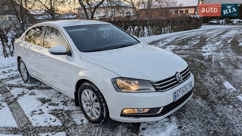 Седан Volkswagen Passat 2013 в Ивано-Франковске
