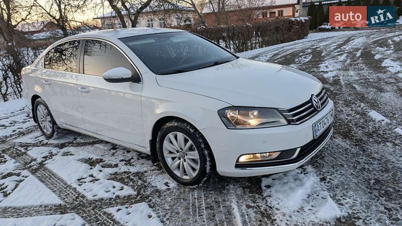 Седан Volkswagen Passat 2013 в Ивано-Франковске
