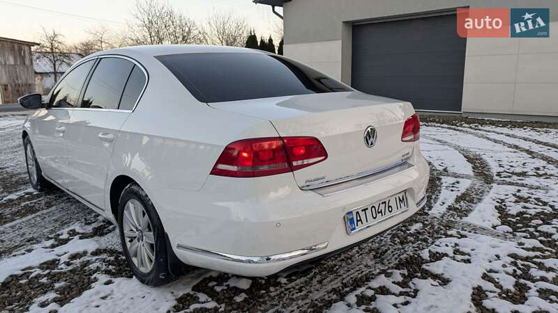 Седан Volkswagen Passat 2013 в Ивано-Франковске