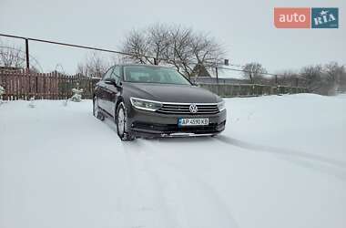 Седан Volkswagen Passat 2018 в Вільнянську