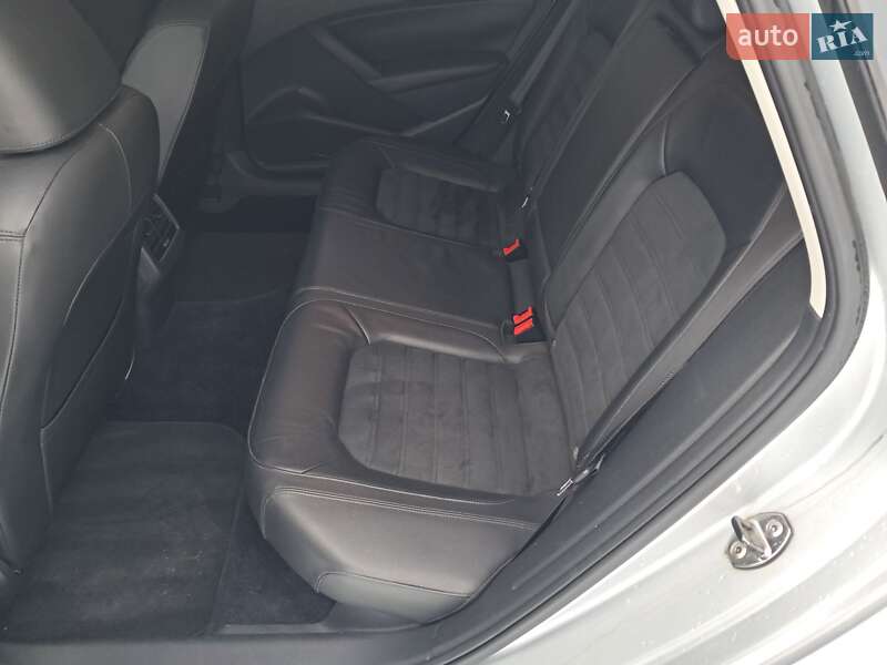 Седан Volkswagen Passat 2012 в Черкасах