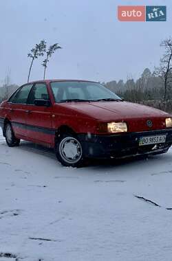 Седан Volkswagen Passat 1991 в Кременце