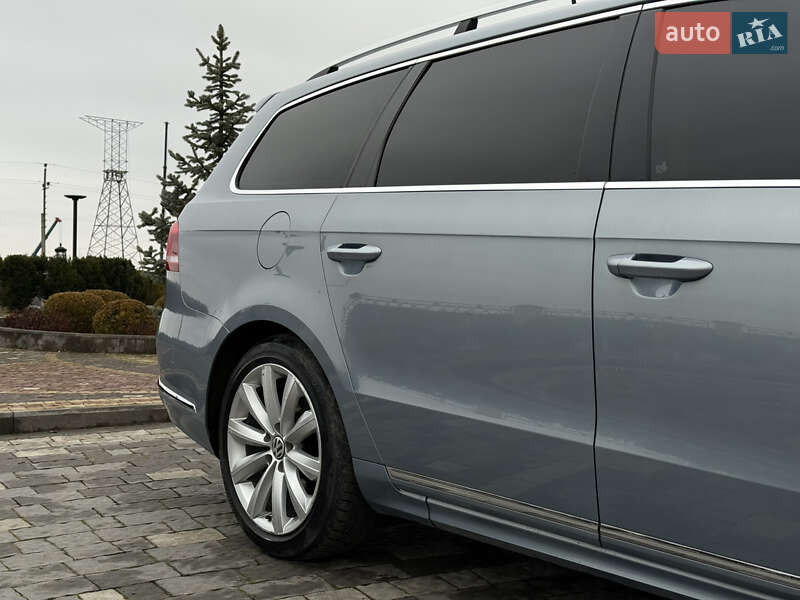 Универсал Volkswagen Passat 2012 в Дрогобыче